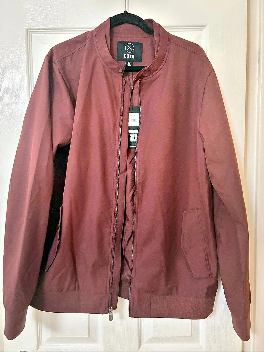CUTS Legacy Bomber Jacket XL NWT